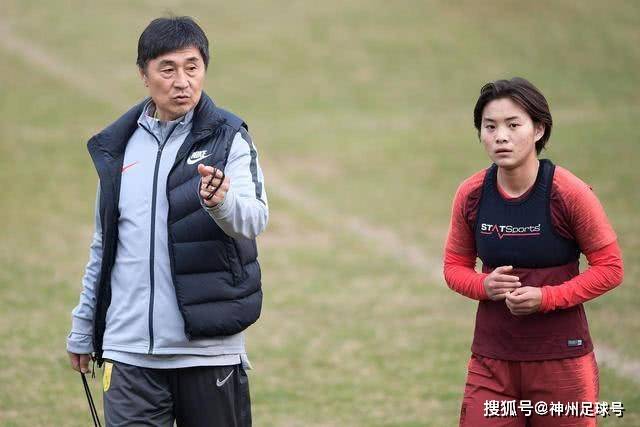 托雷斯在巴黎的崛起，巴萨换戈登的决策是否明智？